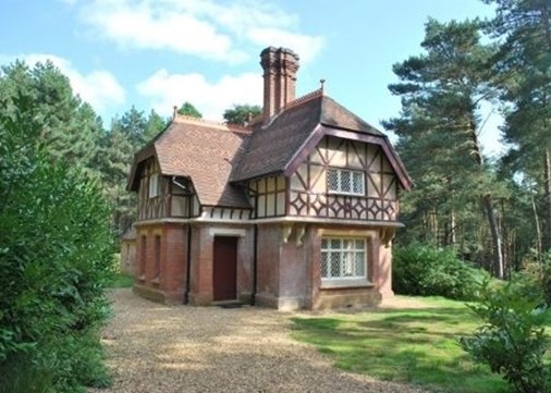 Leg.slide-Keepers Cottage-430x321