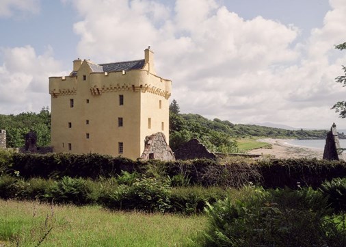 Saddell Castle 900x642