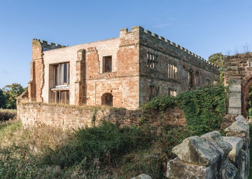 Astley Castle 900x642 (1)