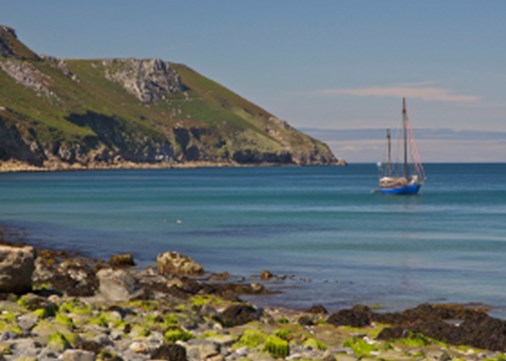 lundy-landingbay-sunny
