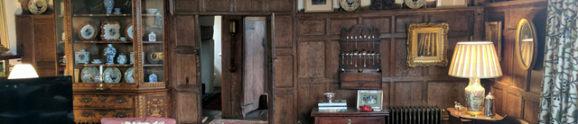 readershouse-interior-livingroom-1600x3454