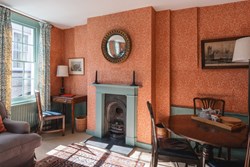 43 Cloth Fair sitting room 2 1200x800