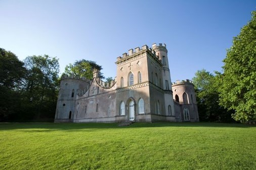 Clytha Castle 600 x 400