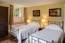 Fox Hall twin beds 1200x800