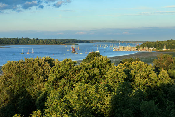 FrestonTower-exterior-boats-600x400.jpg