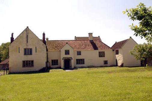 Gurney-exterior-main-600x400