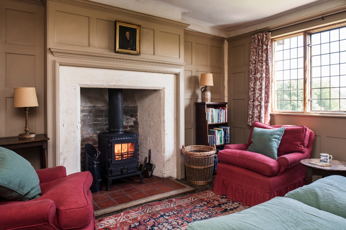 langley-gatehouse-sitting-room 1200x800