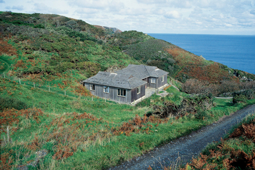 bramblevilla-exterior-600x400