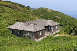Bramble-Villa-East-exterior-main2-600x400