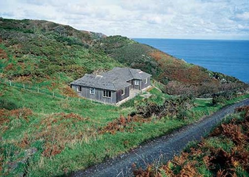 Lundy-bramblevilla-exterior-main-450x321