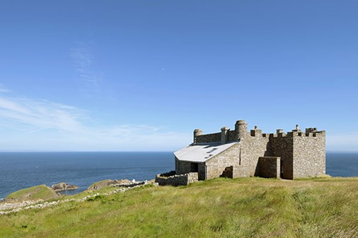 thecastle-exterior-600x400