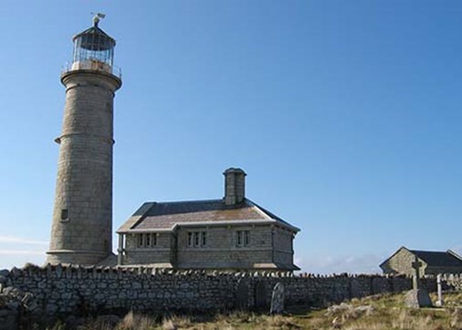 Lundy-oldlight-exterior-main-450x321