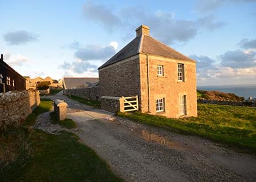 Lundy-squarecottage-main-450x321