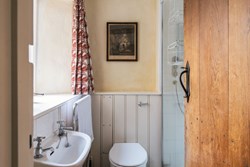 Margells int bathroom 1200x800