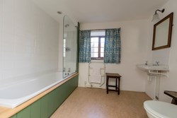 The Parish House bathroom 1200x800