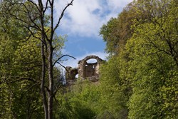 Ruin ext from valley 1200x800