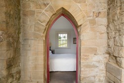 Ruin int bedroom through door 1200x800