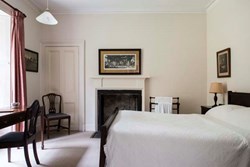 SaddellLodge-interior-doublebedroom-600x400