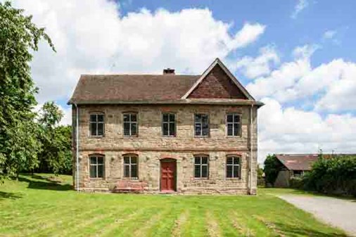 Shelwick-Court-Exterior-Frontviewofhouse-600x4005