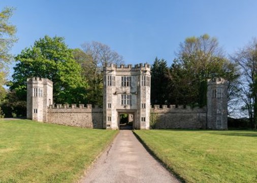 Shute Gatehouse list image 450x321