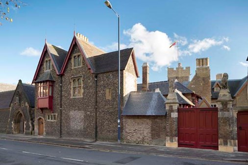 StEdwards-exterior-main-600x400