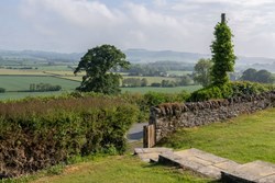 Stockwell Farm ext path view 1200x800