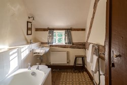Stockwell Farm int bathroom 1200x800