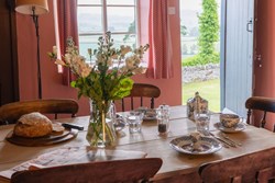 Stockwell Farm int dining styled 1200x800