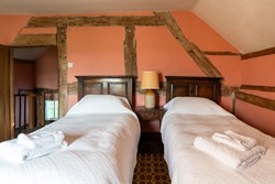 Stockwell Farm int twin pink 1200x800