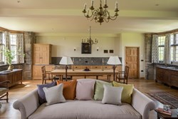 Tixall Gatehouse_int_sittingthrukitchen_1200x800