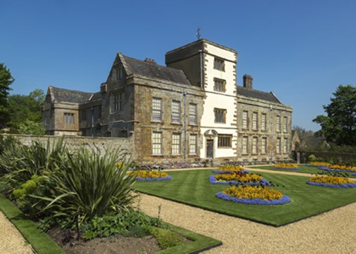 CanonsAshby-exterior-main-450x321