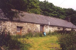 TyUchaf-restoration-before-600x400