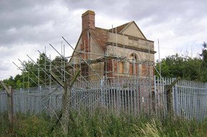 Warrenhouse-restoration-scaffolding-600x400